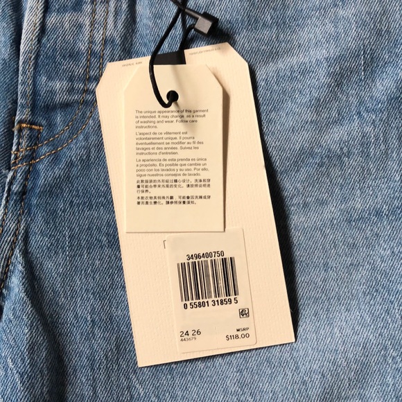 Aritzia Levi’s Wedgie Jeans - Picture 3 of 8